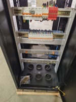 Armoire de commutation triphasée basse tension avec dispositif de protection intégré par relais, armoire de protection du circuit principal