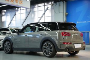 <span class=keywords><strong>MINI</strong></span> <span class=keywords><strong>Clubman</strong></span> Cooper S 1.5T Edición Artista 2019, Importado, Sedán de 6 <span class=keywords><strong>Puertas</strong></span>, B38 <span class=keywords><strong>3</strong></span> Cilindros, 136 CV, 6AT, Tracción Delantera, Techo Panorámico, Neumáticos Run-flat de 18 Pulgadas - Product Image 4