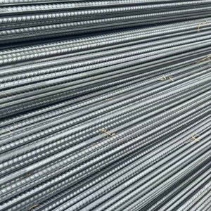 Barre d'armature en acier déformée laminée à chaud ASTM A615 Grade B 12 mm, 10 mm HRB400 HRB500 HRB500B Gr40 Gr60 - Product Image 3