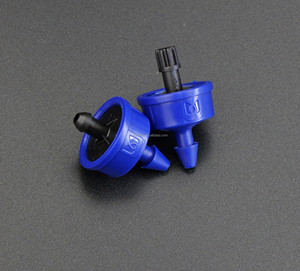 Goutteur compact sans drainage à compensation de pression élevée <span class=keywords><strong>pour</strong></span> système d'irrigation de serre avec pression d'arrêt élevée 0,18 bar - Product Image 2