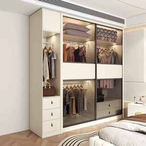 Armoire moderne crème sur mesure pour chambre à coucher avec portes coulissantes, panneaux en verre, tiroirs, tringles à vêtements et étagères - Product Image 2