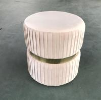 Tabouret en velours personnalisé, pouf moelleux, tabouret rembourré avec repose-pieds en chrome doré, chaise pour la chambre à coucher, le salon