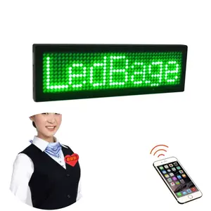 Vendita calda programmabile a scorrimento led sign board flessibile personalizzato pulsante automatico led nome tag indossabile led badge display