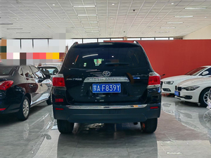 Véhicules japonais Toyota <span class=keywords><strong>Highlander</strong></span> 2.7L <span class=keywords><strong>5</strong></span> places, état d'origine, couleur noire, grand SUV, voiture d'occasion, année 2015 - Product Image 4