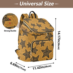 Mochila de Moda para Mujer con Diseño de Estrella, Bolsillo Grande con Cremallera Dorada, Logotipo Personalizado y Llavero de Bola Esponjosa - Product Image 3