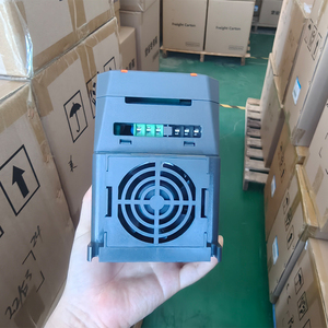 Variateurs de fréquence AC VFD 0,75KW 1,5KW 2,2KW 4KW monophasés 220V et triphasés 380V pour pompes AC en stock - Product Image 2