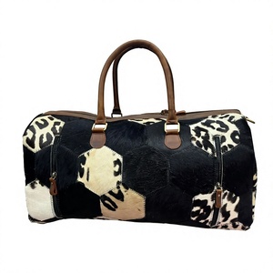 Wholesale High Quality Durable Genuine Leather Vintage Unisex Handbags Adults Large Capacity Storage Travelling Bag Characters - Product Image 5