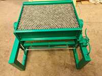 Petite machine manuelle portable pour la fabrication de craie / Machine à fabriquer des craies / Machine à craie scolaire à moule unique pour tableau noir (Cameroun)