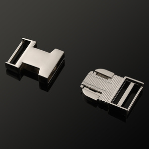 Hebilla Metálica para Caja de Metal Jiuyuan, Plateada y Negra Q079-25, para Bolsos, Mochilas y Accesorios de Ropa - Product Image 1