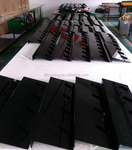 Présentoir en forme de L clair et noir pour étui de téléphone portable Design chaud simple avec panneau arrière Présentoir pour étui de téléphone publicitaire - Product Image 1