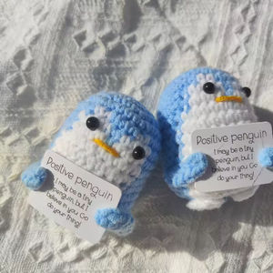 Nouvelle poupée pingouin mignonne, faite à la main au crochet, carte d'énergie positive, tricot en laine, peluche émotionnelle, porte-clés en laine, tissage frontal - Product Image 4