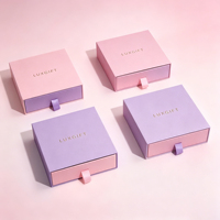 Boîte cadeau personnalisée rose et violette bicolore avec gaufrage, ruban, cadre photo en carton pour bijoux et cosmétiques avec logo en feuille d'or
