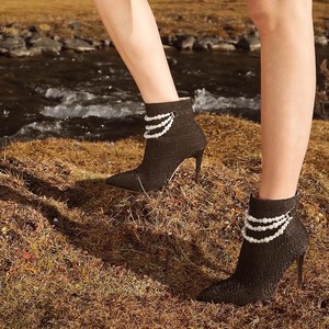 Scarpe da donna con tacco sottile a spillo scarpe di lusso su misura con tacco alto in raso increspato <span class=keywords><strong>stivali</strong></span> corti alla caviglia con spago di perle - Product Image 2