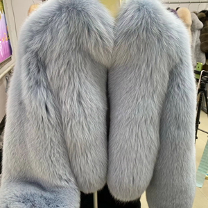 <span class=keywords><strong>Cappotto</strong></span> invernale in <span class=keywords><strong>pelliccia</strong></span> soffice da donna <span class=keywords><strong>con</strong></span> collo alto di lusso in <span class=keywords><strong>pelliccia</strong></span> di volpe spessa e calda cappotti in <span class=keywords><strong>pelliccia</strong></span> di volpe azzurra - Product Image 1