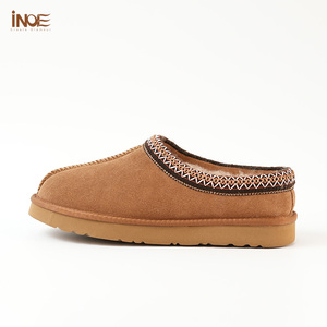 Bottes <span class=keywords><strong>de</strong></span> neige d'hiver décontractées pour hommes Double face en <span class=keywords><strong>peau</strong></span> <span class=keywords><strong>de</strong></span> <span class=keywords><strong>mouton</strong></span> en cuir <span class=keywords><strong>de</strong></span> <span class=keywords><strong>mouton</strong></span> laine doublée <span class=keywords><strong>de</strong></span> fourrure douce imperméable thermique chaussures chaudes ethniques - Product Image 4