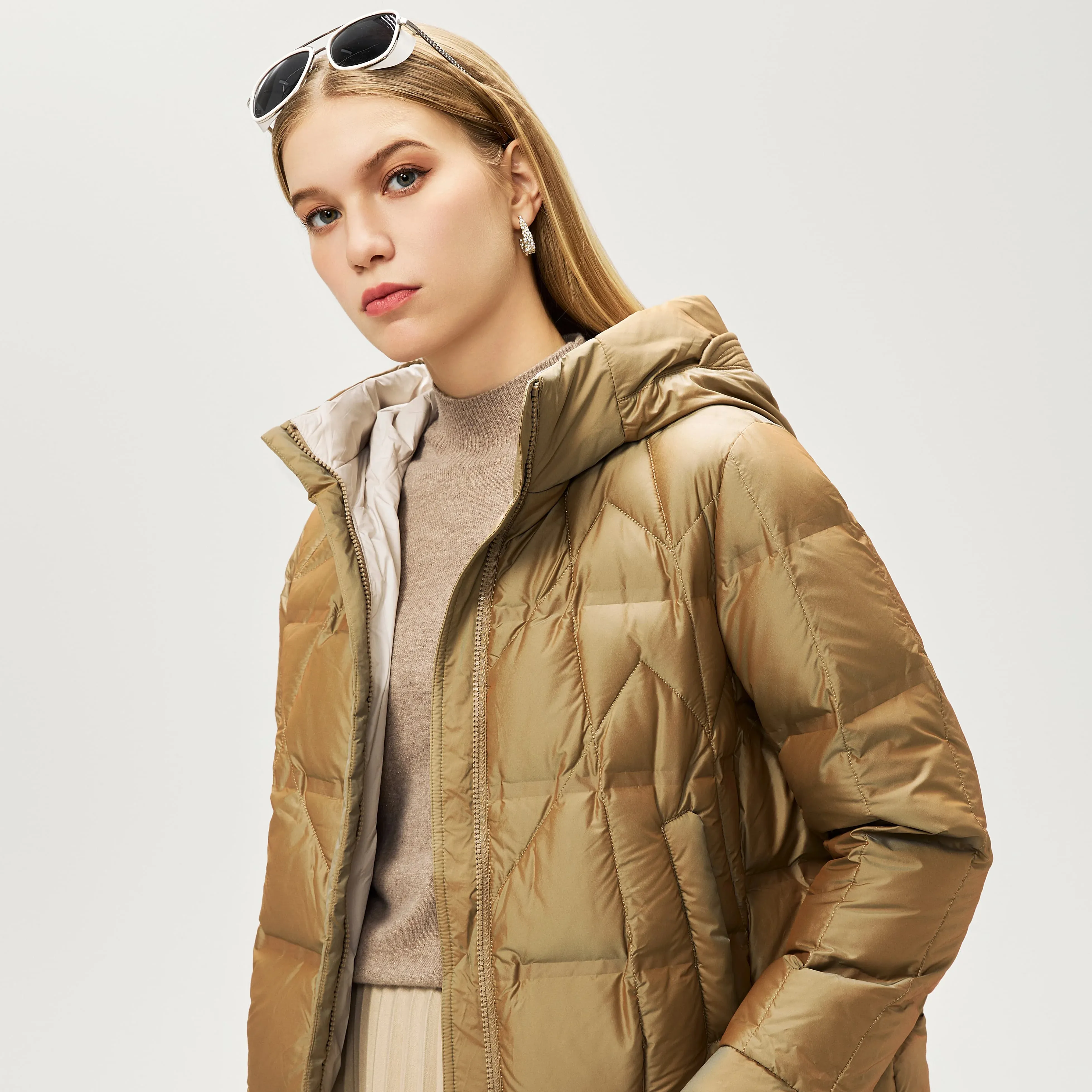 여자의 겨울 캐주얼 따뜻한 PU 밝은 후드 다운 재킷 여자의 골드 다운 재킷