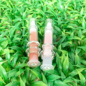 Voluminizador de Labios en Jeringa de 8 Colores con Cabezal de Silicona, Fórmula Hidratante con Aceite de Jojoba y Vitaminas, Logotipo Personalizado, MOQ Bajo - Product Image 5