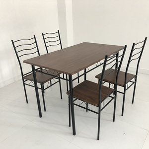 Ensemble de table à manger en gros avec <span class=keywords><strong>4</strong></span> <span class=keywords><strong>chaises</strong></span>, table de <span class=keywords><strong>bar</strong></span> en bois MDF avec pieds en fer pour salle à manger - Product Image 3