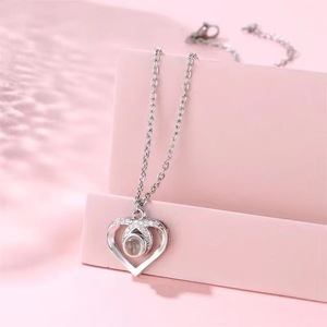 Coppia regalo personalizzato per fare foto 100 lingua ti amo proiezione placcato in oro gioielli di moda collane di lusso donne - Product Image 5