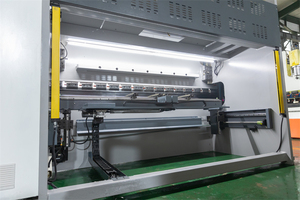<span class=keywords><strong>Prensa</strong></span> de freno hidráulica RAYMAX 3D Iron 160T 3200 <span class=keywords><strong>CNC</strong></span> Máquina de freno de <span class=keywords><strong>prensa</strong></span> Freno de <span class=keywords><strong>prensa</strong></span> de chapa 3m - Product Image 5