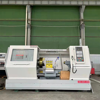 Tour CNC horizontal à banc plat de précision CK6180 pour le tournage des métaux, commande FANUC, usinage 2 axes