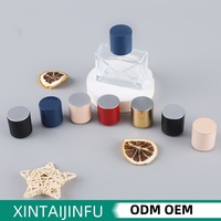 Botellas de perfume al por mayor de 15 mm, de ABS resistente, con tapa de rosca superior, forma cilíndrica, con textura de cuero y tapa crimpada.