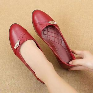 2026 New Fashion Women <b>Shoes</b> <b>Soft</b>-soled for Middle-aged Mothers Spring Summer Autumn Commuter Versatile Casual - Product Image 5