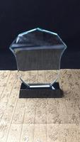 Trophée de récompense de bouclier vierge de médailles militaires de cristal de Grace K9 en gros pour l'impression UV d'assurance pour des cadeaux de bienvenue