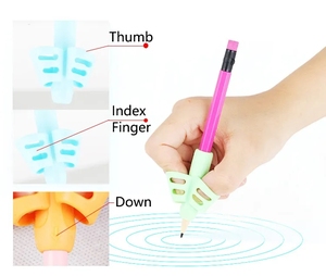 Juego de 3 Empuñaduras de Silicona Suave para Lápices, Soportes para Dos Dedos para la Práctica de Escritura y Corrección de Postura en Niños - Product Image 5