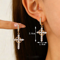 Boucles d'oreilles pendantes en forme de croix et couronne, entièrement serties de diamants, en cristal, bijoux pour femmes, cadeau de Saint-Valentin
