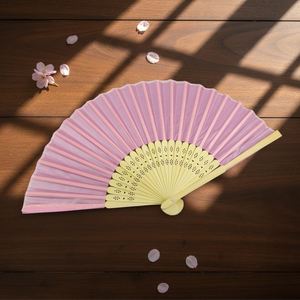 Éventail de mariage de 21 cm prêt à être expédié, éventail pliant vierge en bambou et tissu, idéal pour les cadeaux de mariage - Product Image 5