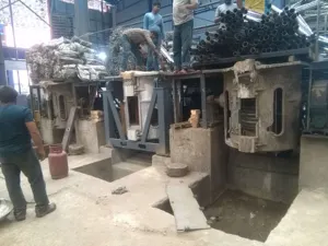 Smelter Lò Đúc máy công nghiệp kim loại luyện kim phế liệu điện kim loại thép sắt cảm ứng nóng chảy lò để bán