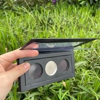 Eco friendly papier carton personnalisé ombre à paupières palette aucun logo 3 casseroles 26mm vide magnétique maquillage fard à paupières palette emballage
