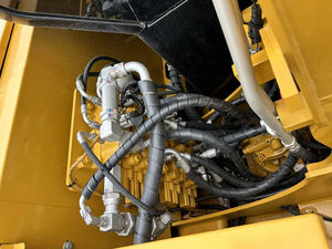 Excavatrice Caterpillar 307E2 d'occasion, 7 tonnes, modèle 2022, moteur, boîte de vitesses, pompe, PLC, capacité de la benne de 0,33 m, puissance de 41,5 kW, utilisation agricole, EPA - Product Image 3