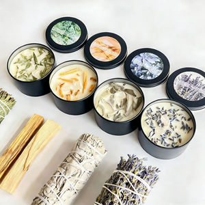 Bougie artisanale parfumée à la sauge, bois sacré péruvien, cèdre, lavande, cire de soja, cristal naturel, purification, Halloween, Noël - Product Image 1