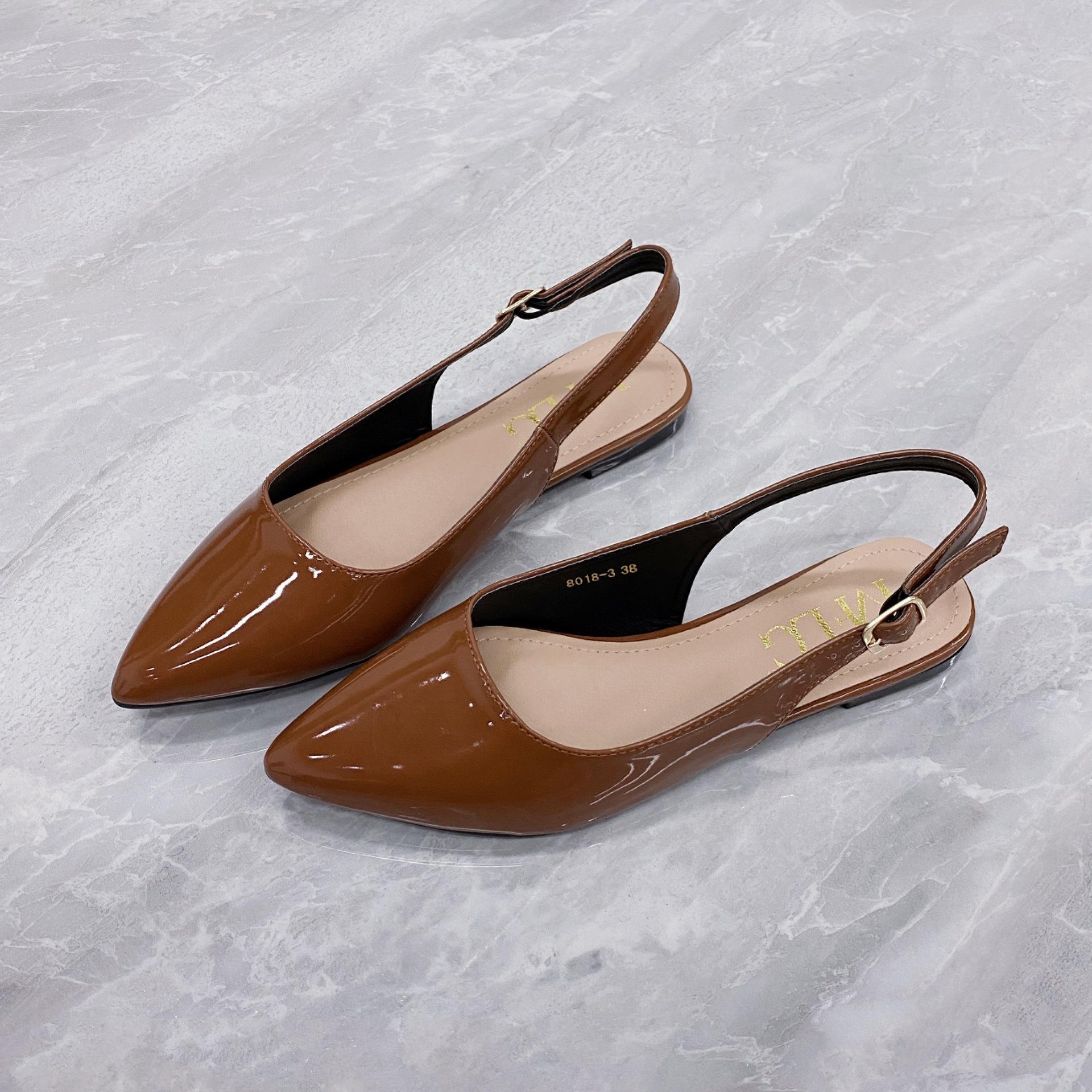 สีน้ำตาล