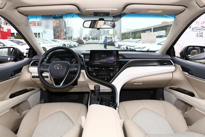 Voiture d'occasion Toyota <span class=keywords><strong>Camry</strong></span> <span class=keywords><strong>2023</strong></span> <span class=keywords><strong>Hybride</strong></span> 2.5HG Version Luxe <span class=keywords><strong>Hybride</strong></span> Essence-Électrique Berline Intermédiaire 4 Portes 5 Places Véhicule Familial - Product Image 3