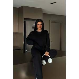 Survêtement d'hiver noir Kassel, confortable, respirant, en nylon, jogging, logo personnalisé, ensemble 2 pièces, commande minimum 2 pièces - Product Image 3