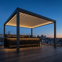 Pergola bioclimatique en aluminium pour terrasse et jardin, avec toit à lames orientables, étanche et télécommandée