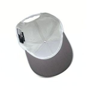 Vente en gros Casquette de golf camionneur 5 panneaux imperméable de haute qualité découpée au laser avec logo et lettre brodée en 3D pour hommes et femmes - Product Image 6