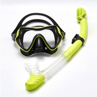 Kit de plongée en apnée pour adultes Xin yi xuan, best-seller. Masque de plongée transfrontalier avec tube respiratoire et embout buccal. Matériaux PC d'Asie du Sud-Est.