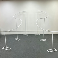 Arche métallique en forme de S haute résistance. Support de toile de fond réglable pour mariages et événements. Décoration Moderne