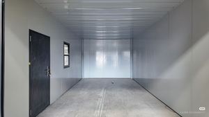 Garage Conteneur Créatif avec Porte à Enroulement Offrant d'Excellentes Propriétés Antivol, Imperméables, Ignifuges et d'Isolation Thermique - Product Image 5