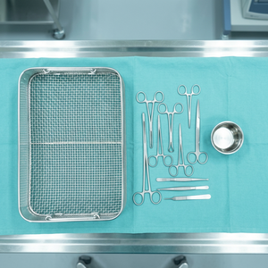 Juego de Instrumentos de Insuflación Laparoscópica Manual Profesional MayoMed de Acero Inoxidable para Hospital con Bandeja de Malla - Product Image 3