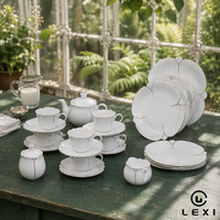Service de table de luxe 22 pièces en porcelaine blanche avec bord doré, motif lys, assiettes et bols pour mariage, restaurant, fête
