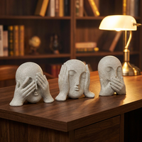 Trois Sages Figurines de Bureau en Résine Visage Humain 'Ne vois rien, ne entends rien, ne parle rien' – Décoration Moderne Minimaliste pour Maison et Bureau, Ornement Artistique, Cadeau