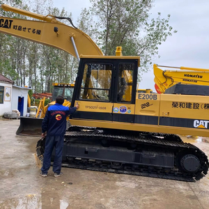 Le moteur puissant d'équipement lourd de CAT E200B a utilisé l'excavatrice de CAT 200B - Product Image 1