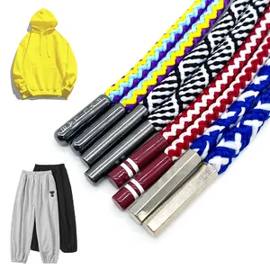 Tali serut bulat kustom pabrik untuk hoodie kabel poliester dengan ujung logam tali katun warna-warni untuk penggunaan sepatu