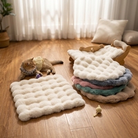 Tapis rond pour animaux de compagnie en fausse fourrure de lapin ondulée, doux, moelleux et chaud, antidérapant, lavable, pour petits chiens et chats