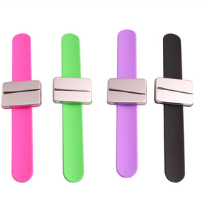 <span class=keywords><strong>Braccialetto</strong></span> <span class=keywords><strong>magnetico</strong></span> in Silicone <span class=keywords><strong>magnetico</strong></span> con logo personalizzato <span class=keywords><strong>braccialetto</strong></span> da polso in Silicone <span class=keywords><strong>magnetico</strong></span> - Product Image 3